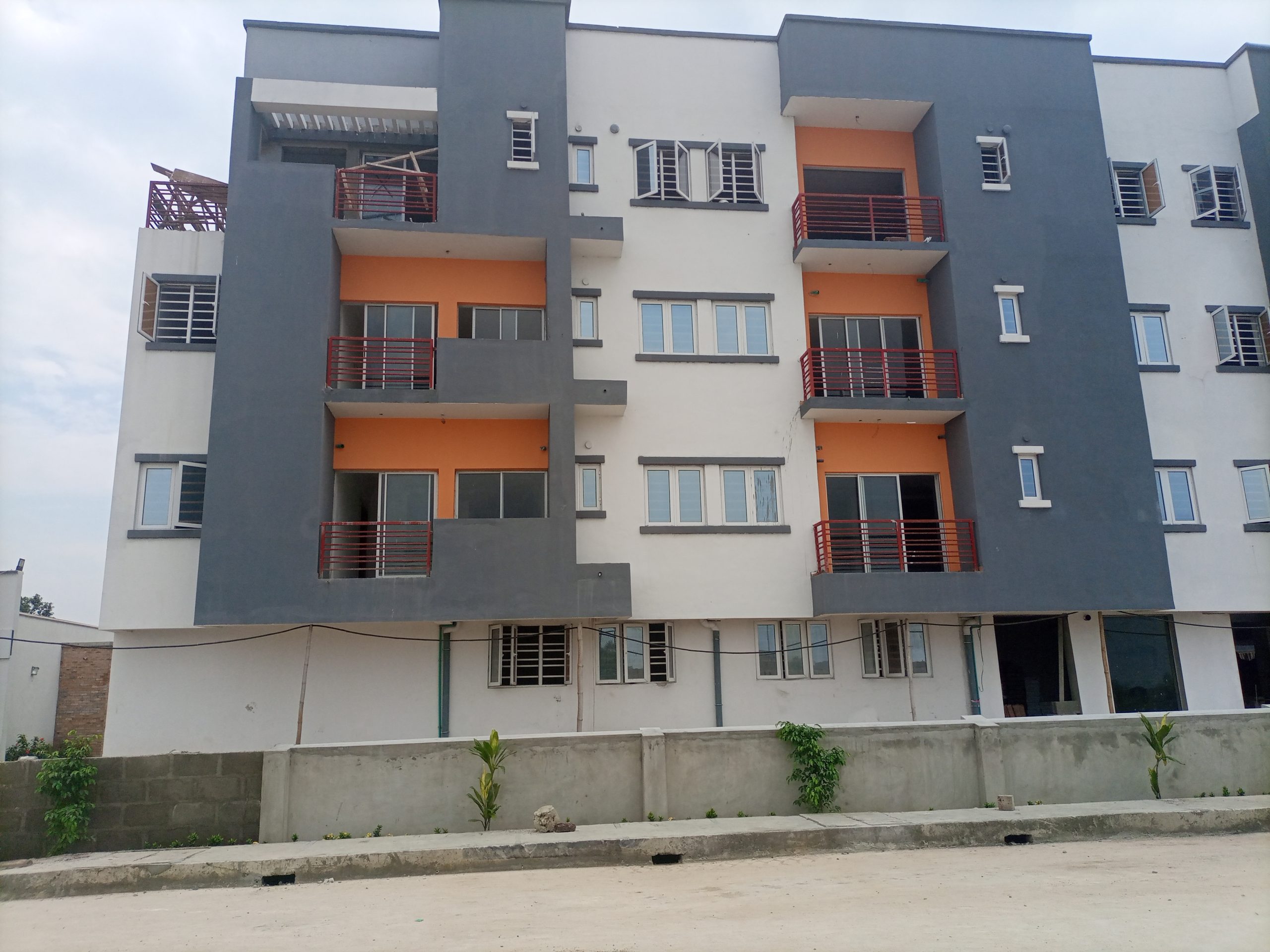 2 & 3 Bedroom Apartment for sale in Abijo, 12 months installment payment with no interest