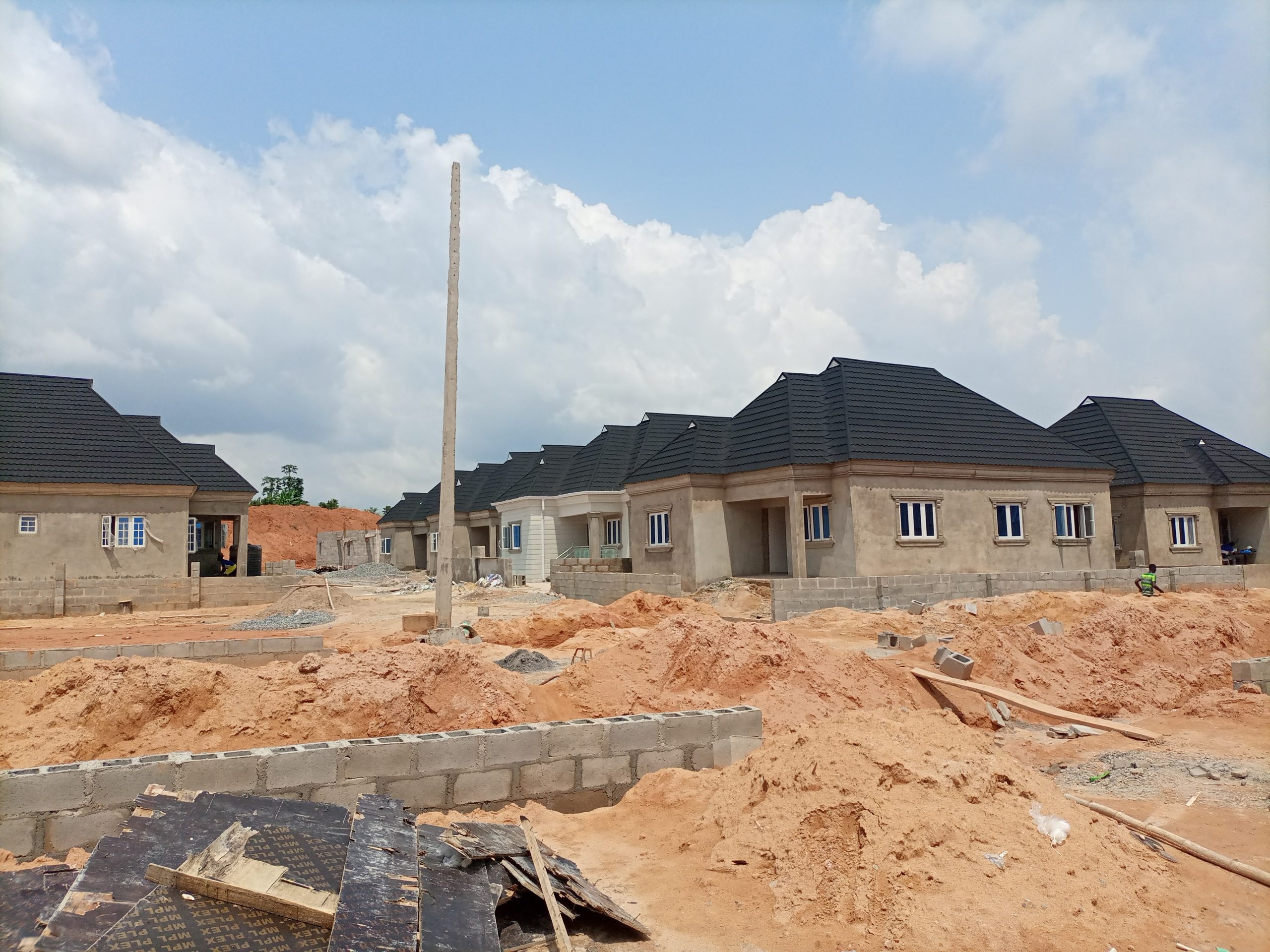 3 bedroom Bungalow For Sale at Treasure Hilltop, Lagos Mainland with monthly installment