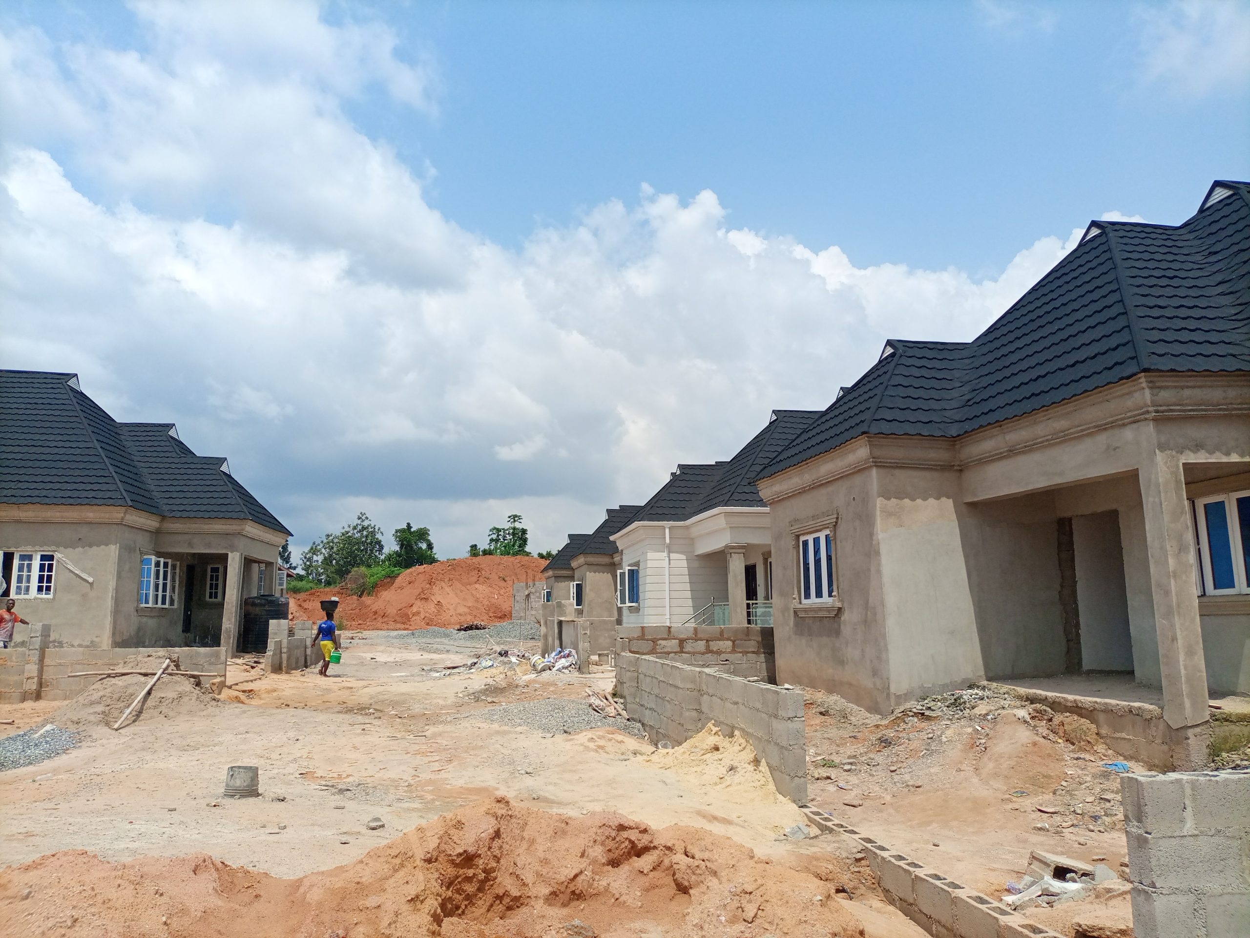 Units of 3 Bedroom Detached bungalows for sale with installment payment at Treasure Hilltop, Command