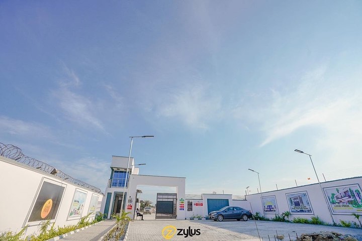 Wide Angle of the entrance to Lekki Pride Estate, selling apartment and duplex in Lekki Scheme 2, with 2 years mortgage plan